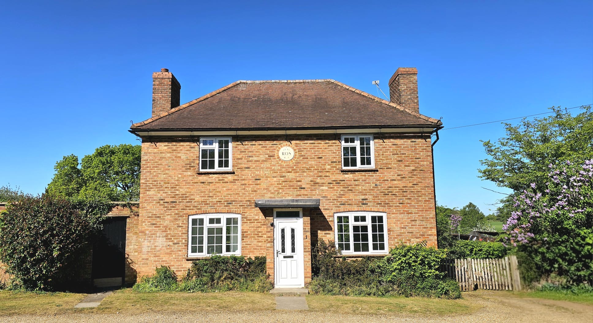 1 Richard Crescent External