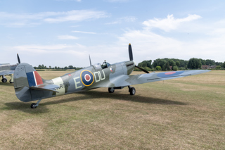 Supermarine Spitfire (2)