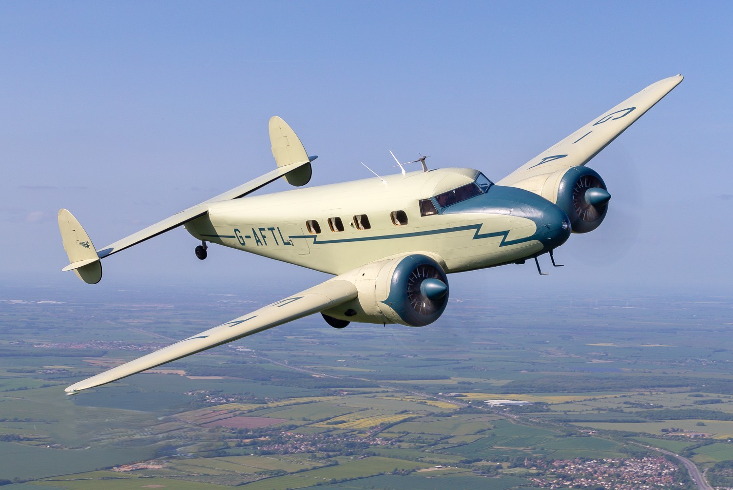 Lockheed Electra Darren Harbar