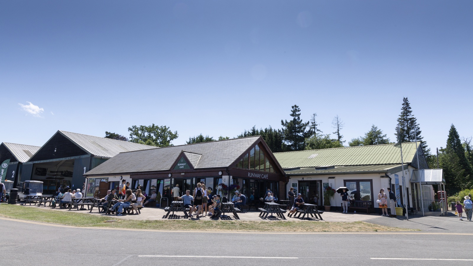 Runway Cafe In The Sun The Shuttleworth Trust © Darren Harbar 2025